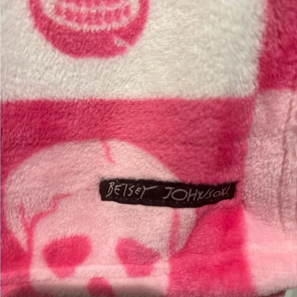 Betsey johnson Pink Halloween Throw. Blanket